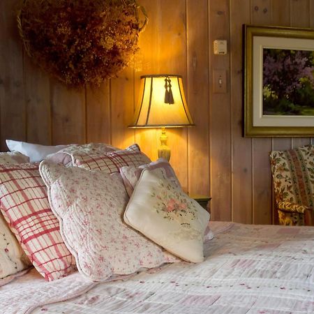 Le Petit Clocher Gite Touristique B & B Saint-Sauveur-des-Monts Rom bilde