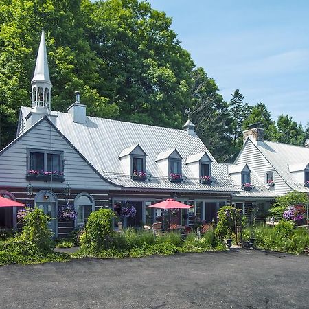 Le Petit Clocher Gite Touristique B & B Saint-Sauveur-des-Monts Eksteriør bilde