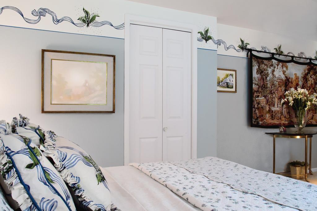Le Petit Clocher Gite Touristique B & B Saint-Sauveur-des-Monts Rom bilde