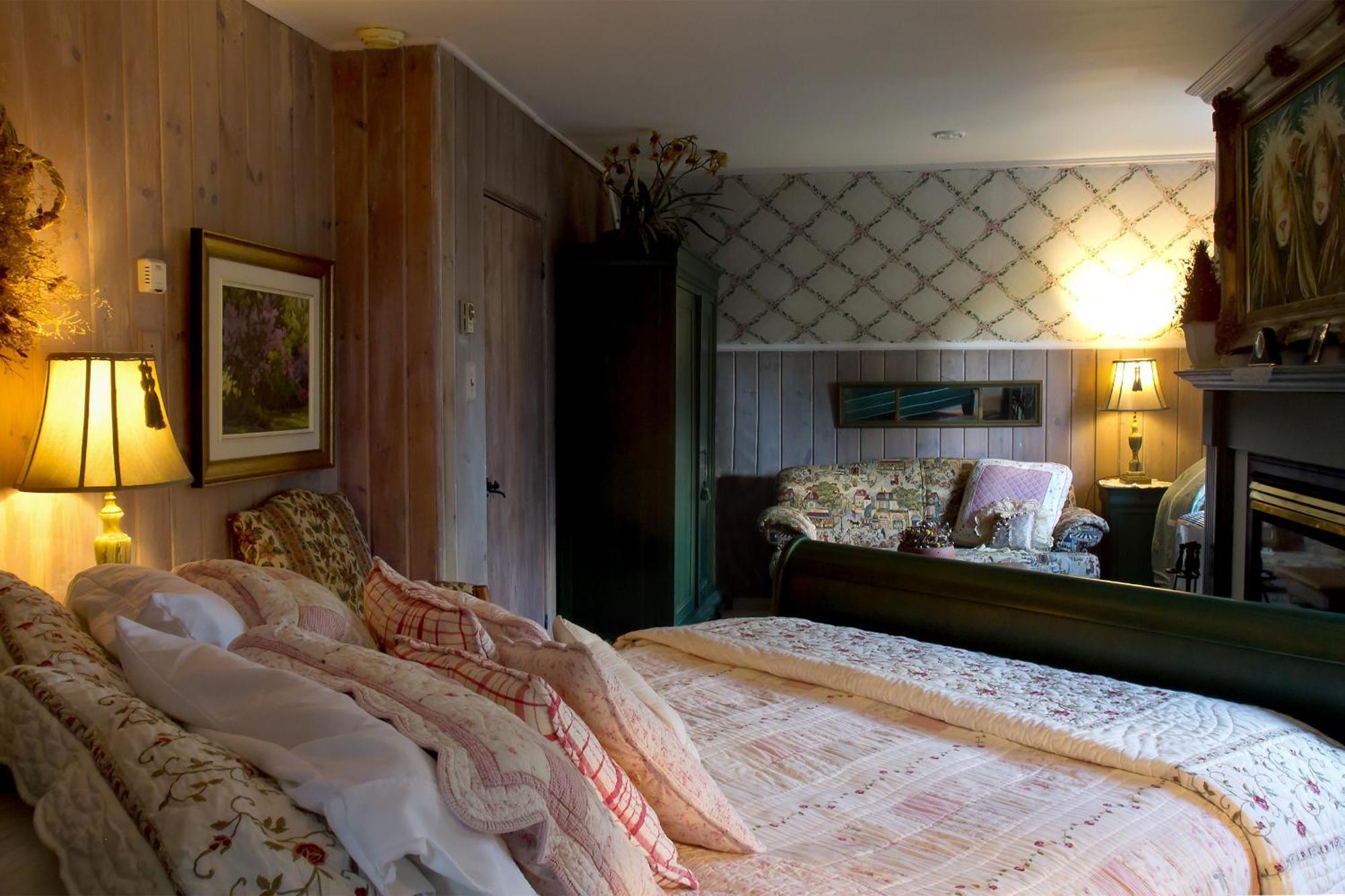 Le Petit Clocher Gite Touristique B & B Saint-Sauveur-des-Monts Rom bilde