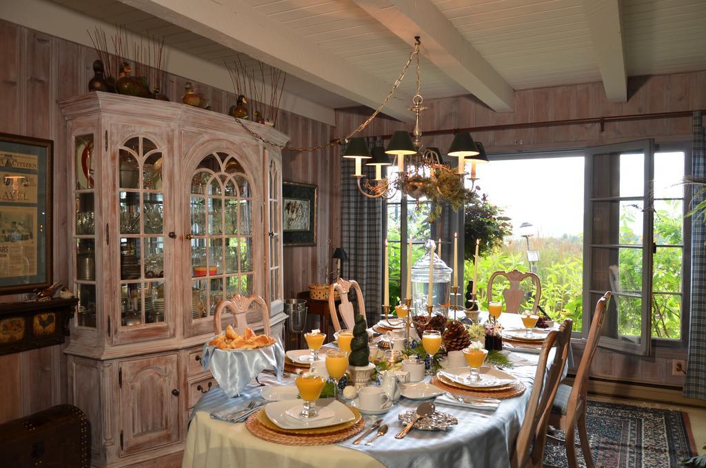 Le Petit Clocher Gite Touristique B & B Saint-Sauveur-des-Monts Eksteriør bilde