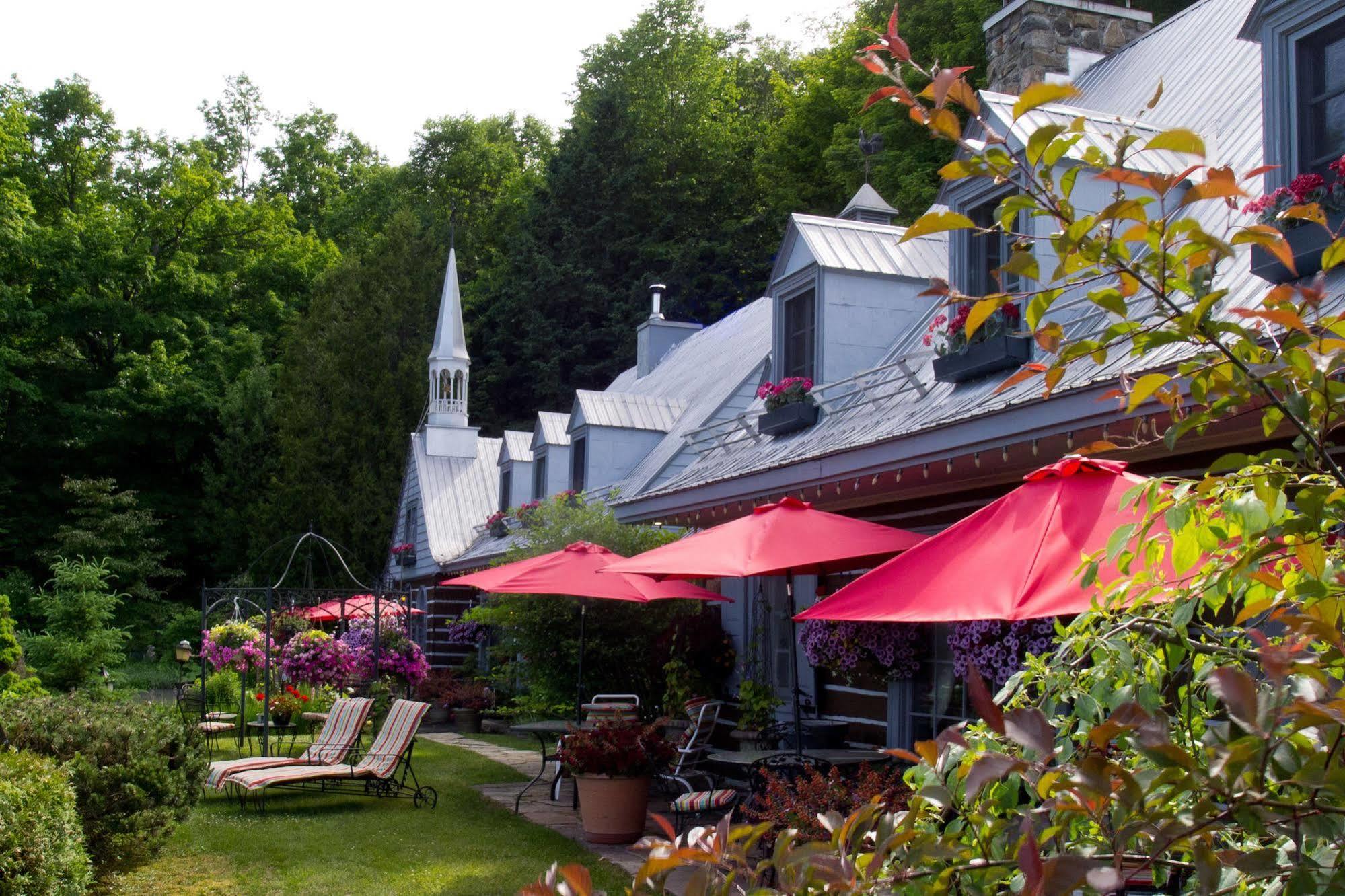 Le Petit Clocher Gite Touristique B & B Saint-Sauveur-des-Monts Eksteriør bilde